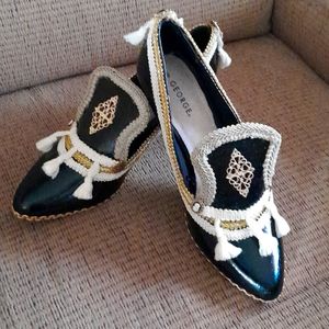 Marie Antoinette Rococo Baroque 18th century style shoe's. Size 8